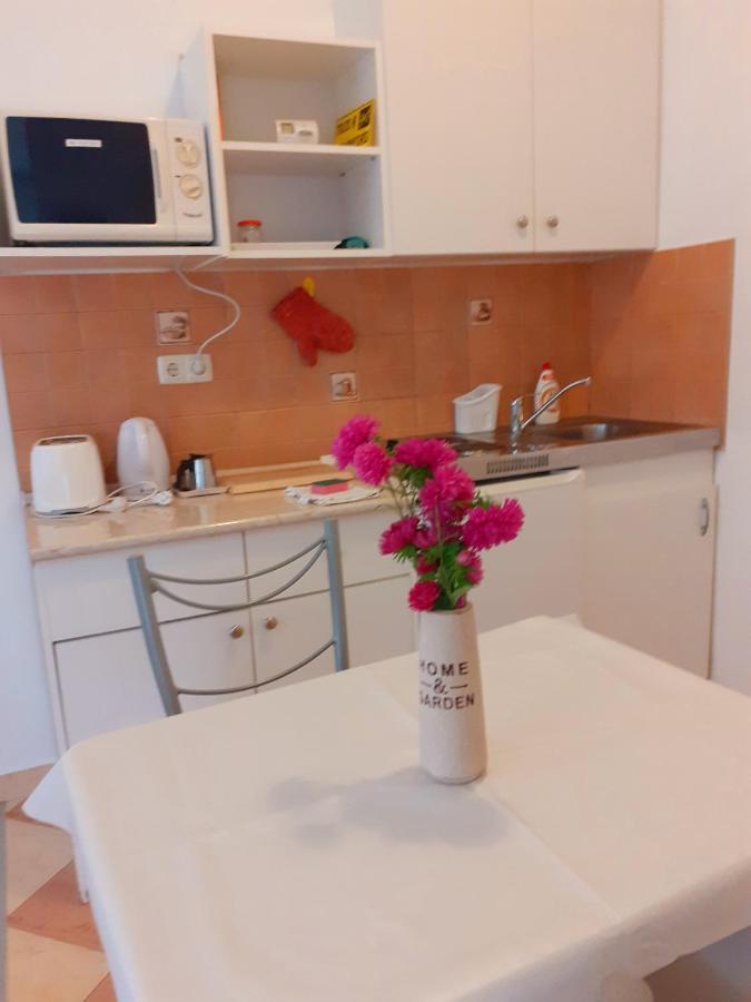 Petra Apartmanhaz เคฮีดาคุชทานี ภายนอก รูปภาพ